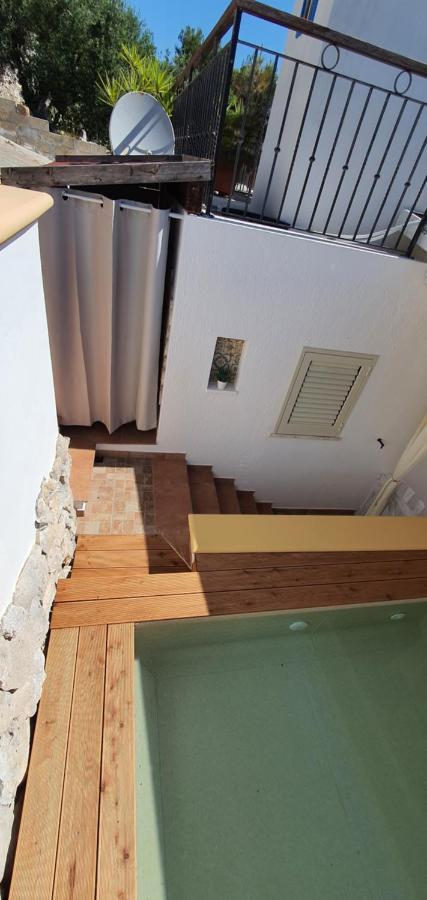 Casa Vacanze "Il Carrubo" غاليانو دل كابو المظهر الخارجي الصورة