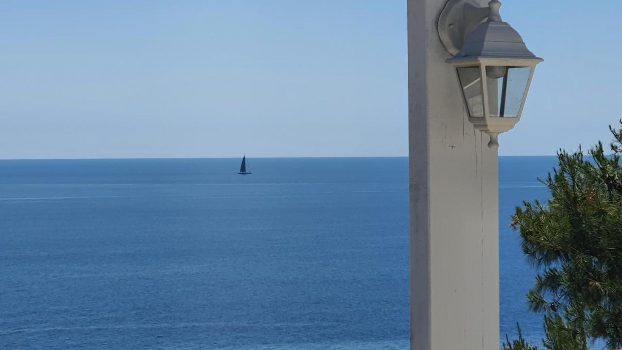 Casa Vacanze "Il Carrubo" غاليانو دل كابو المظهر الخارجي الصورة