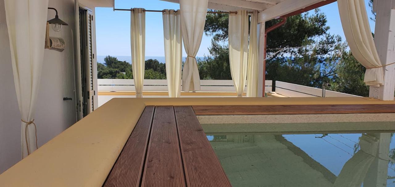 Casa Vacanze "Il Carrubo" غاليانو دل كابو المظهر الخارجي الصورة