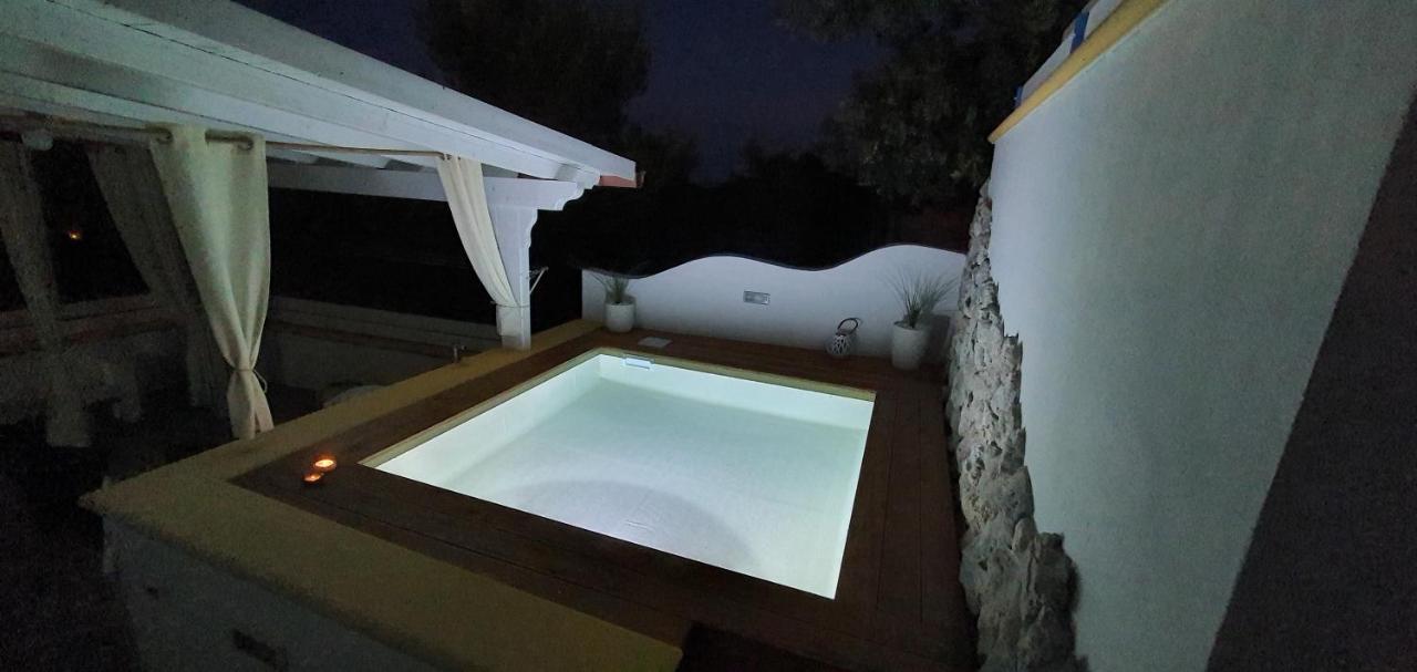 Casa Vacanze "Il Carrubo" غاليانو دل كابو المظهر الخارجي الصورة