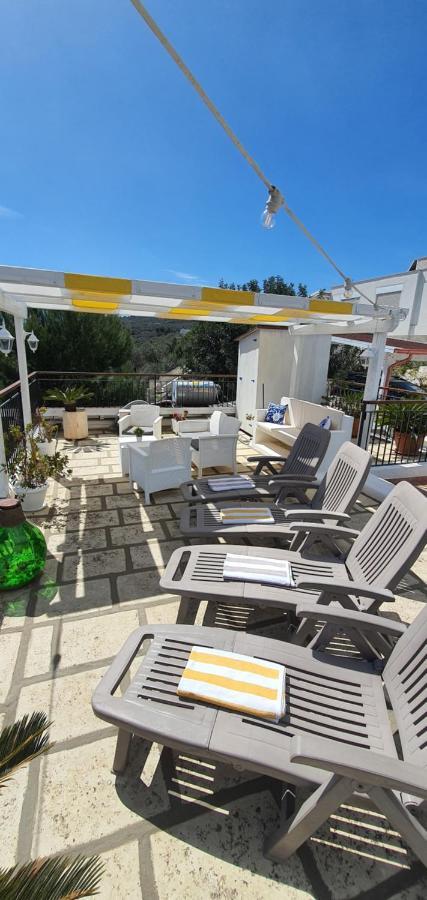 Casa Vacanze "Il Carrubo" غاليانو دل كابو المظهر الخارجي الصورة