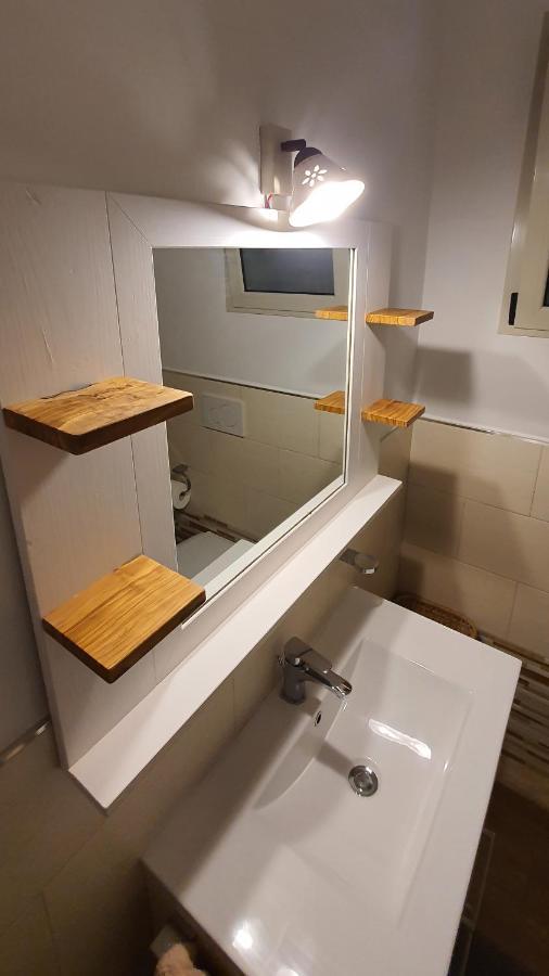 Casa Vacanze "Il Carrubo" غاليانو دل كابو المظهر الخارجي الصورة