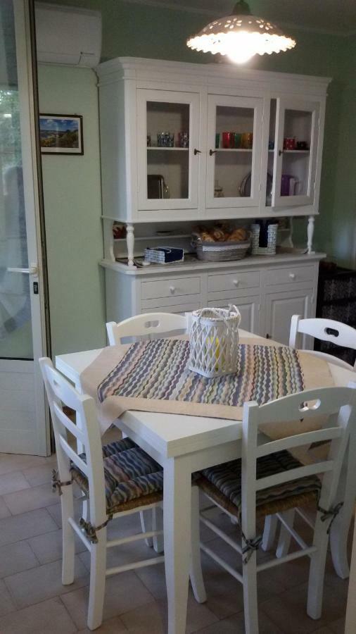 Casa Vacanze "Il Carrubo" غاليانو دل كابو المظهر الخارجي الصورة