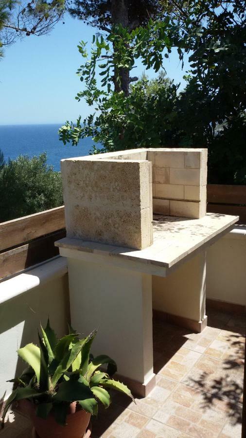 Casa Vacanze "Il Carrubo" غاليانو دل كابو المظهر الخارجي الصورة