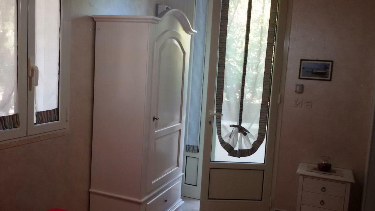 Casa Vacanze "Il Carrubo" غاليانو دل كابو المظهر الخارجي الصورة