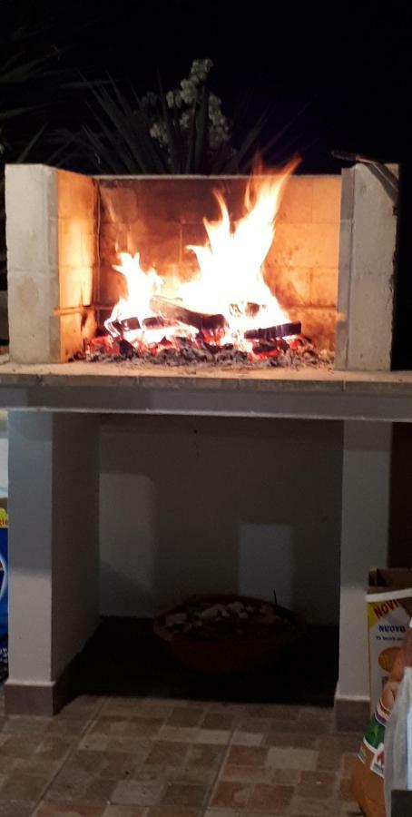Casa Vacanze "Il Carrubo" غاليانو دل كابو المظهر الخارجي الصورة